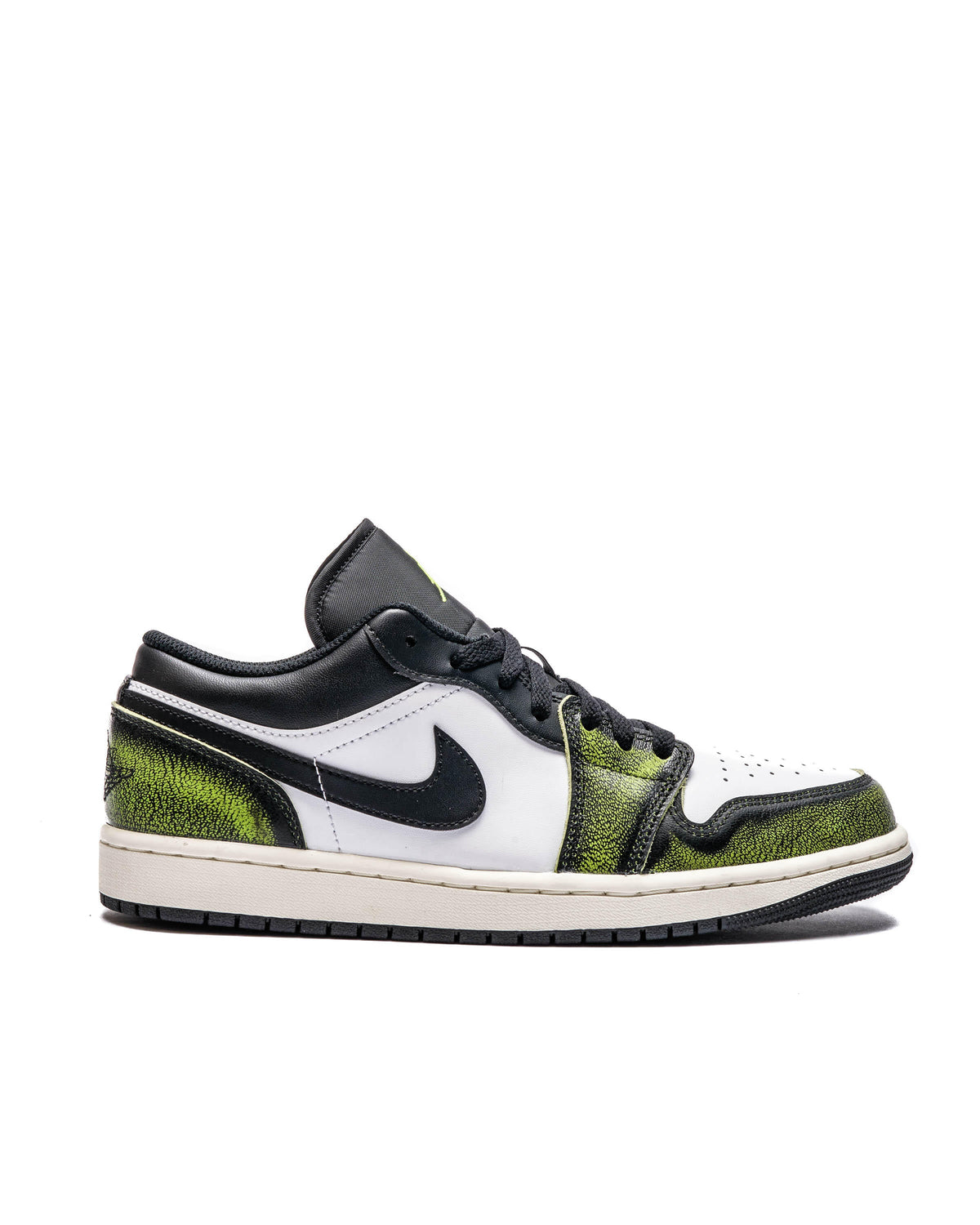 Exclusive Air Jordan 1 LOW SE — 3.5 — Front View