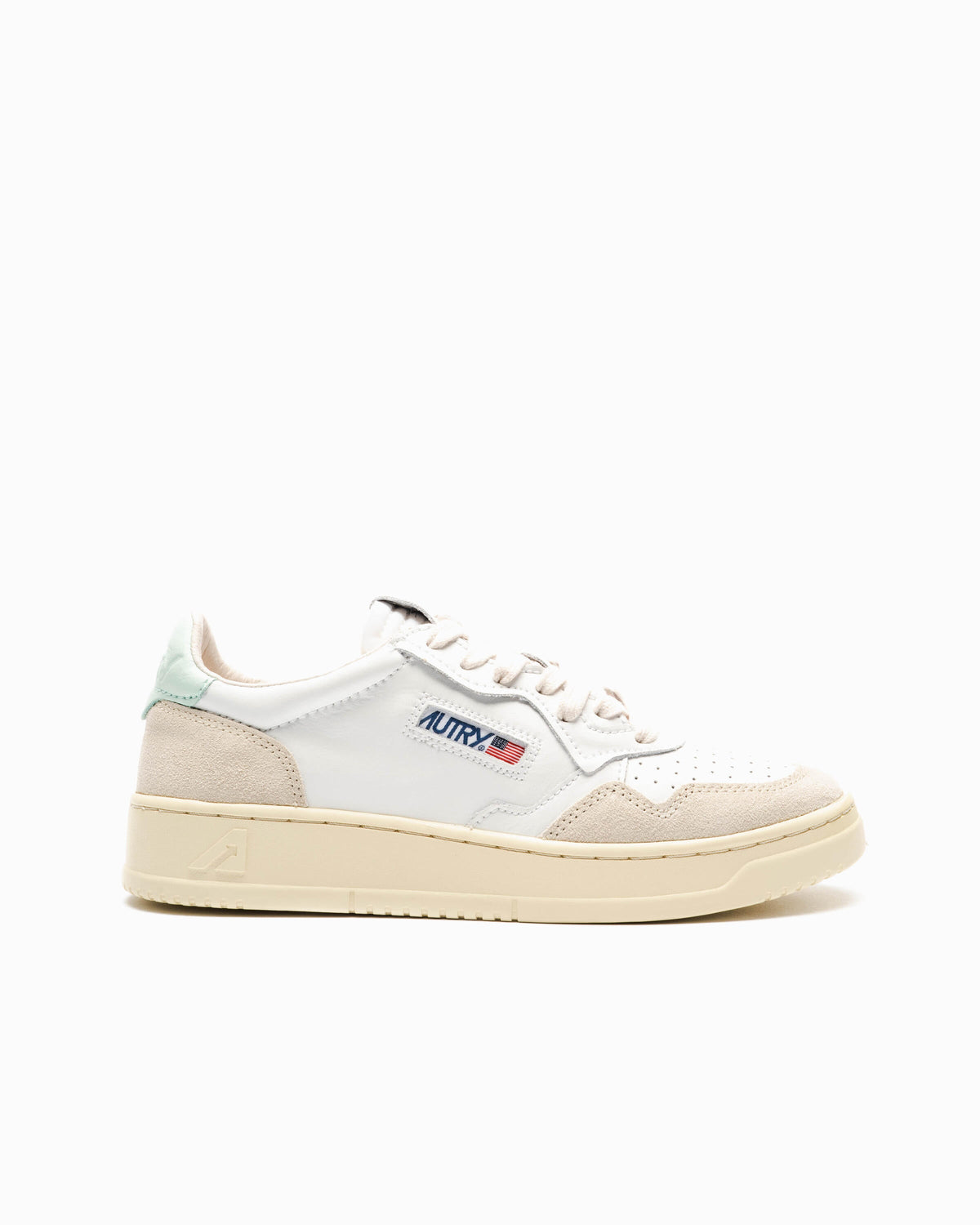 Exclusive Autry Action Shoes WMNS Medalist Low — 5 — Front View