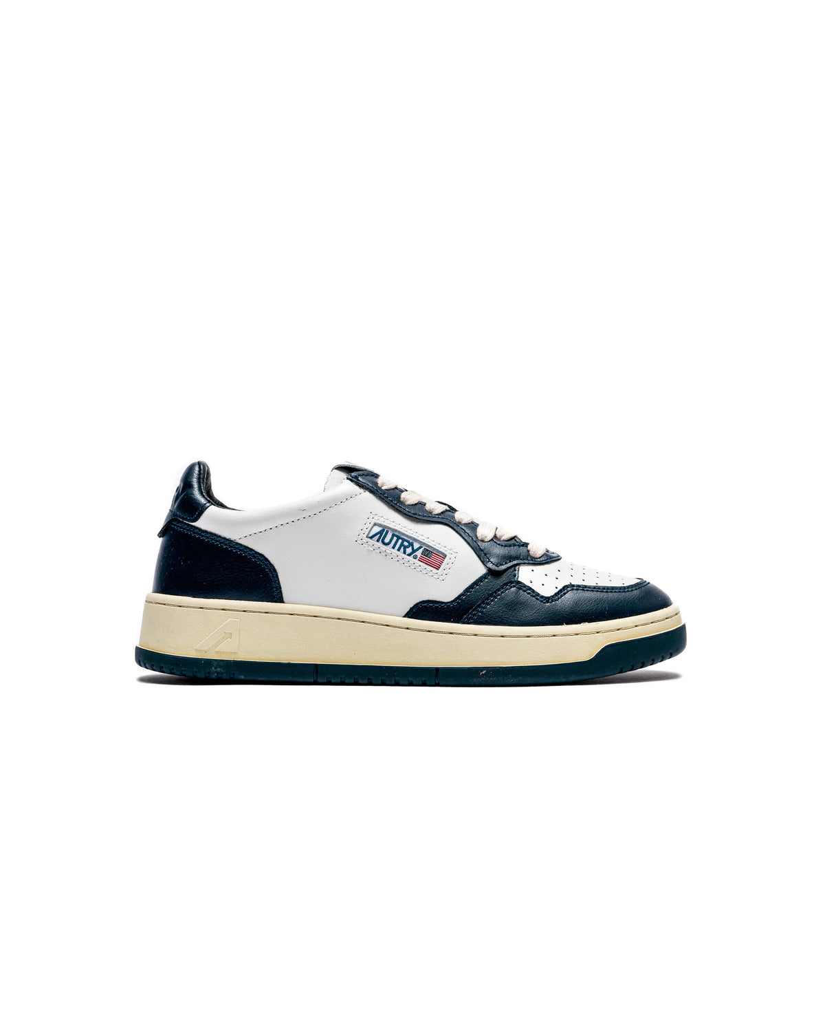Exclusive Autry Action Shoes WMNS MEDALIST LOW — 3.5 — Front View
