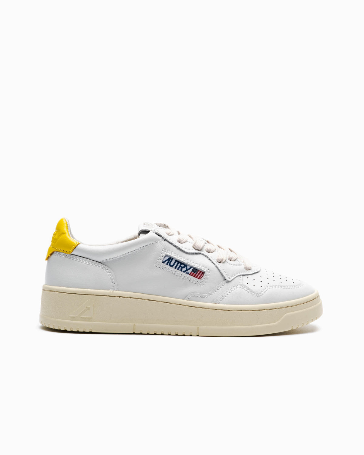 Exclusive Autry Action Shoes WMNS Medalist Low — 5 — Front View