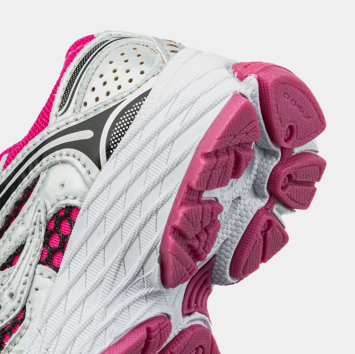 Exclusive Omni 9 Infant Toddler Lifestyle Shoes (Pink/White) — 4C — Lifestyle View