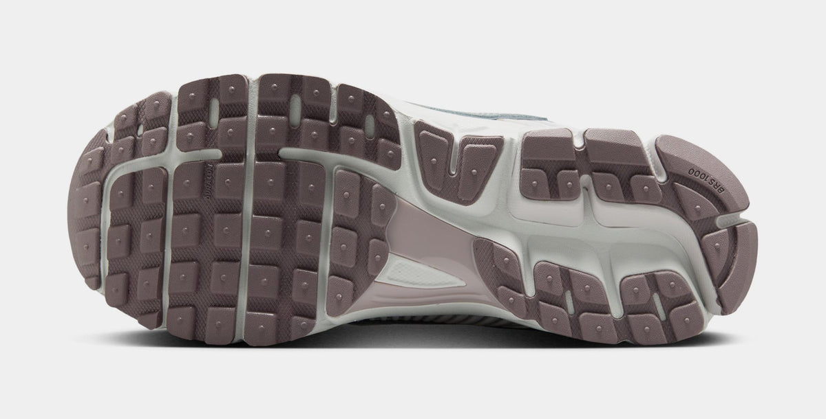 Exclusive Zoom Vomero 5 Womens Running Shoes (Vast Grey/Matallic Silver) — 5 — Top View