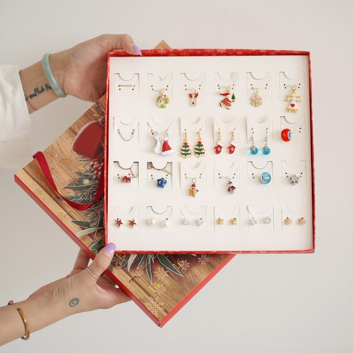 Exclusive Christmas Earrings Gift Set — QA set — Front View