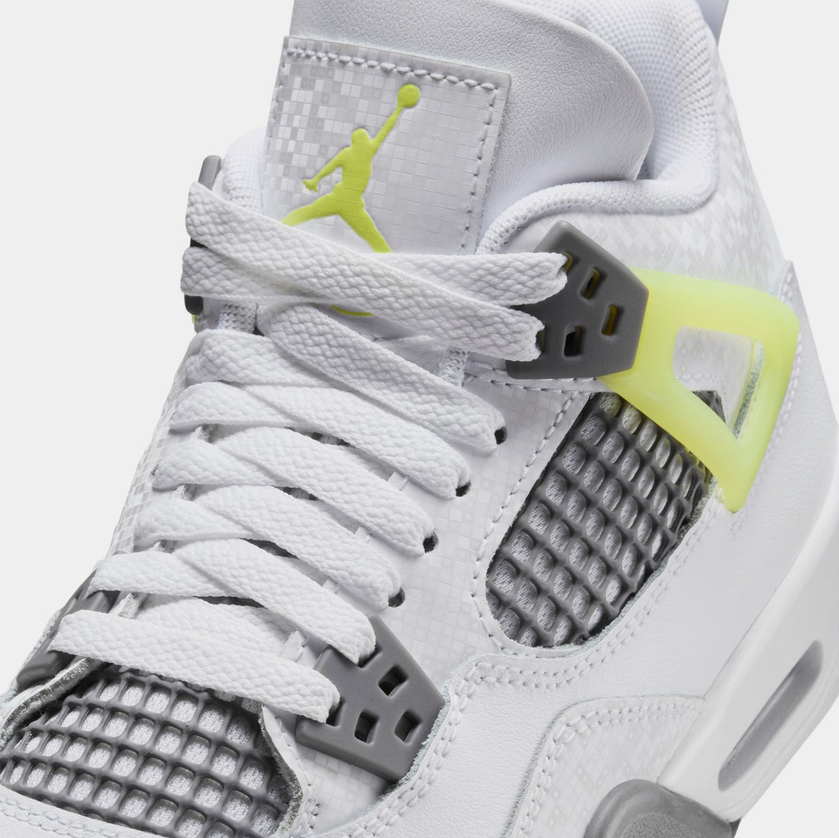 Exclusive Air Jordan 4 Retro Light Lemon Twist Grade School Lifestyle Shoes (White/Light Lemon Twist/Light Graphite) — 3.5Y — Detail View