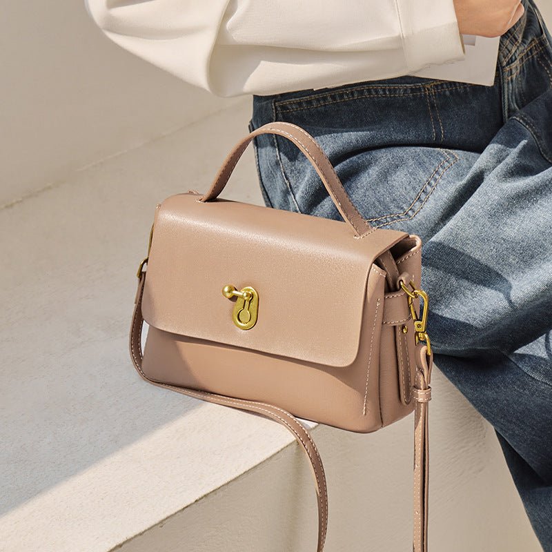 Exclusive Fashion Handbag High-grade Crossbody Ins — Caramel Color — Size 21x8x15. 5CM — Front View
