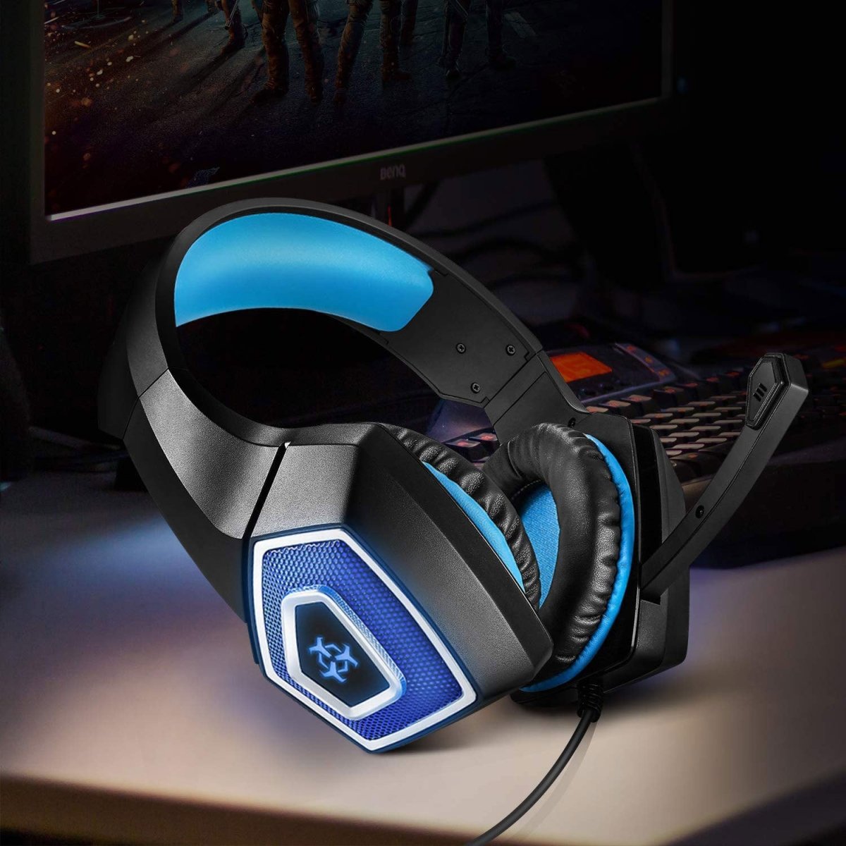 Exclusive Gaming Headset RGB Lighted Wired Headset — Black and blue — Front View