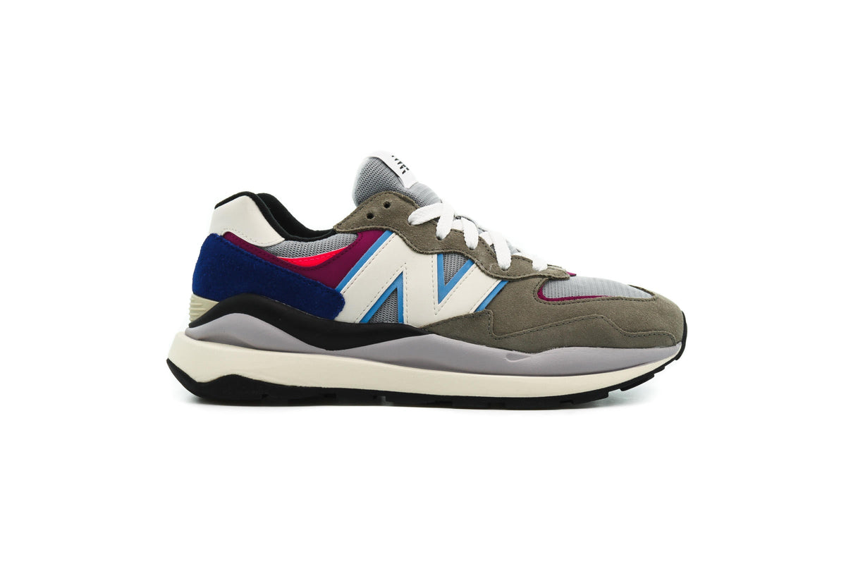 Exclusive New Balance M 5740 DD1 — 4 — Front View