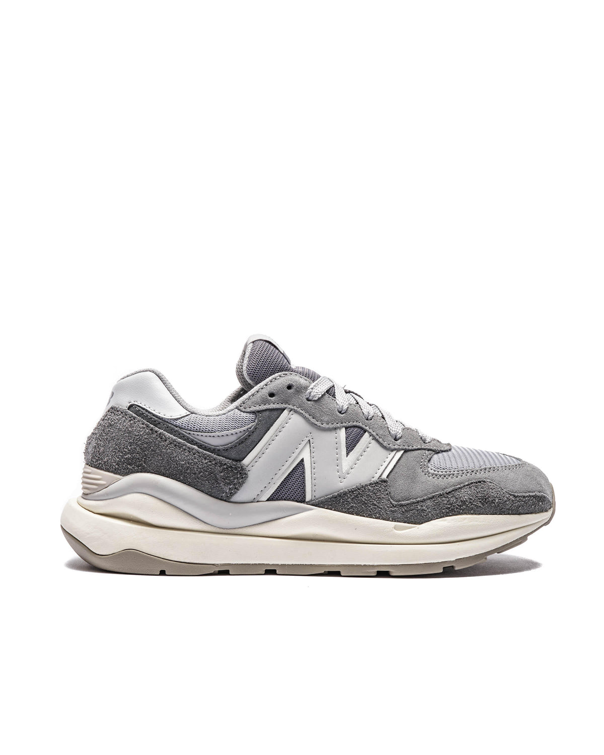 Exclusive New Balance M 5740 PSG — 4 — Front View