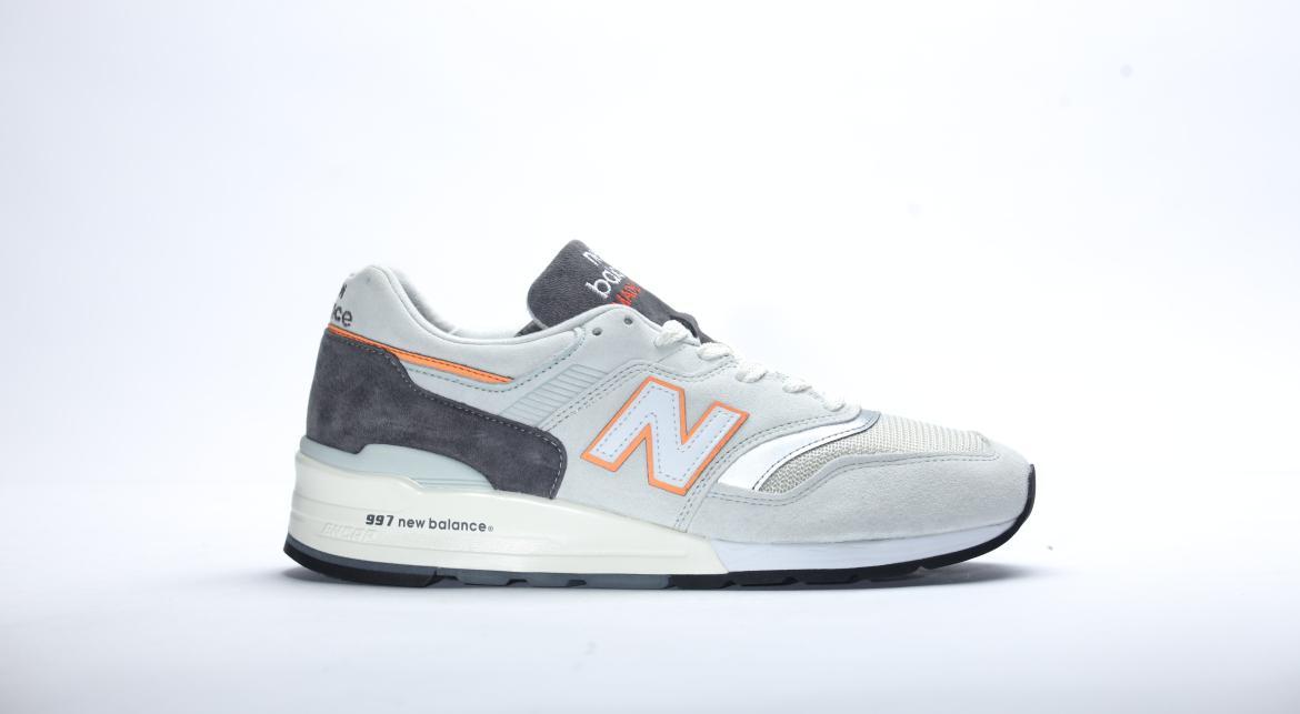 Exclusive New Balance M 997 CSEA — 4 — Front View