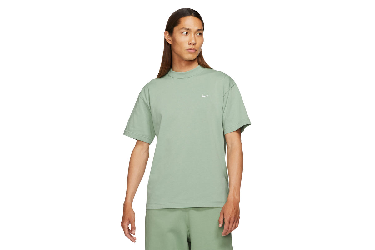 Exclusive Nike NRG SOLOSWOOSH TEE "GREEN" — 2XS — Front View