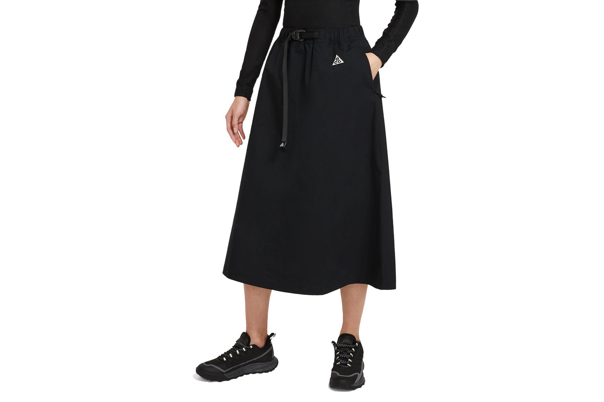 Exclusive Nike WMNS ACG TRAIL SKIRT "BLACK" — 2XS — Front View