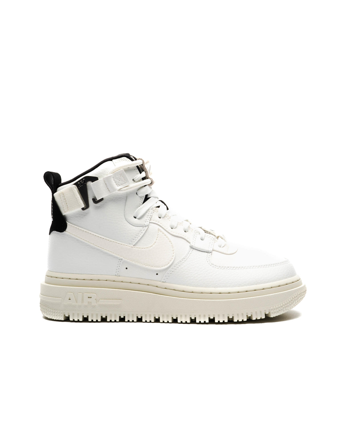 Exclusive Nike WMNS Air Force 1 HIGH UTILITY 2.0 — 5 — Front View