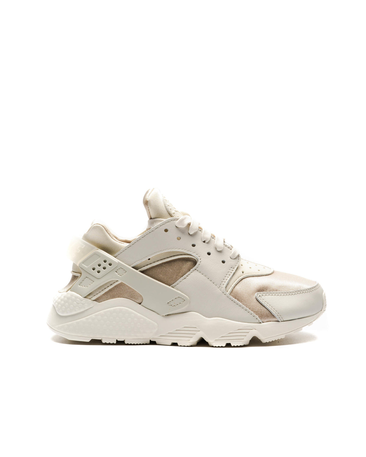 Exclusive Nike WMNS AIR HUARACHE — 5 — Front View