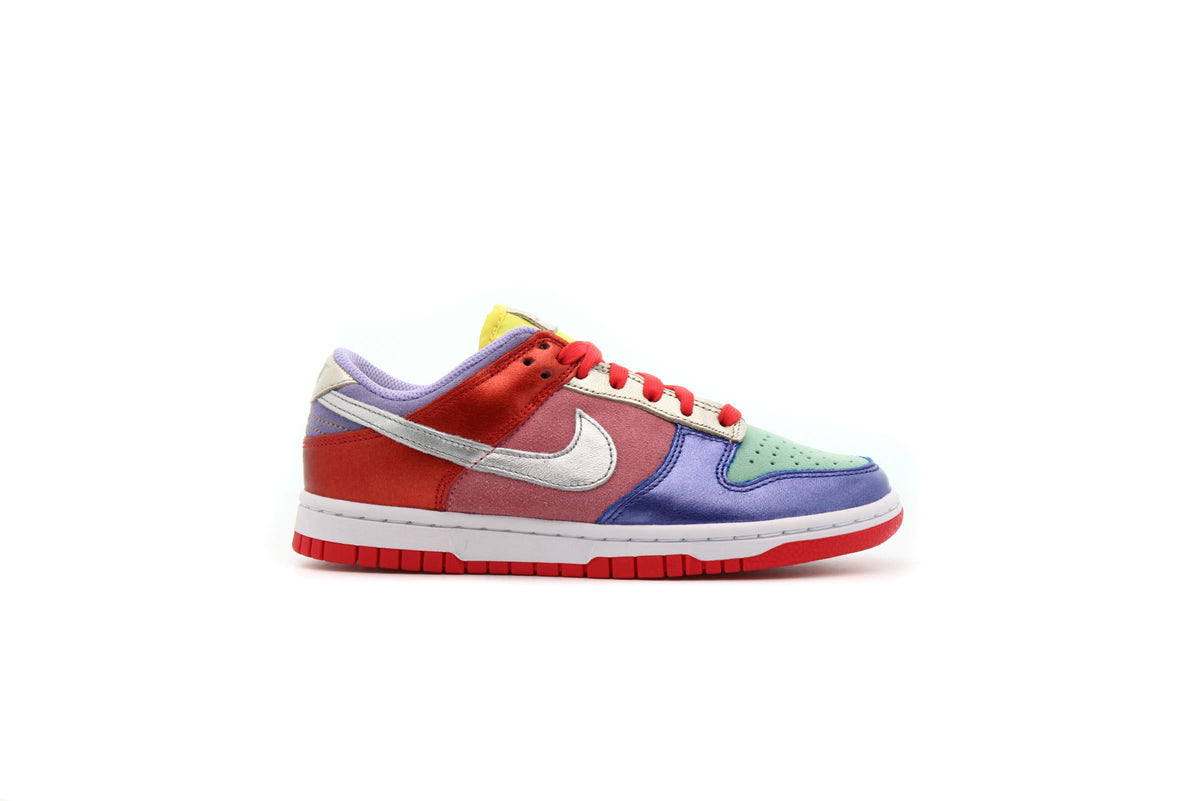 Exclusive Nike WMNS DUNK LOW SE "SUNSET PULSE" — 5 — Front View