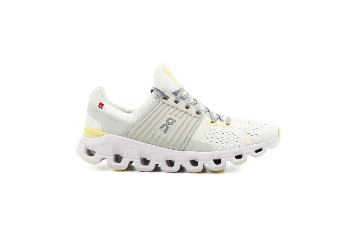 Exclusive ON Running WMNS CLOUDSWIFT "LIMELIGHT" — 5 — Front View
