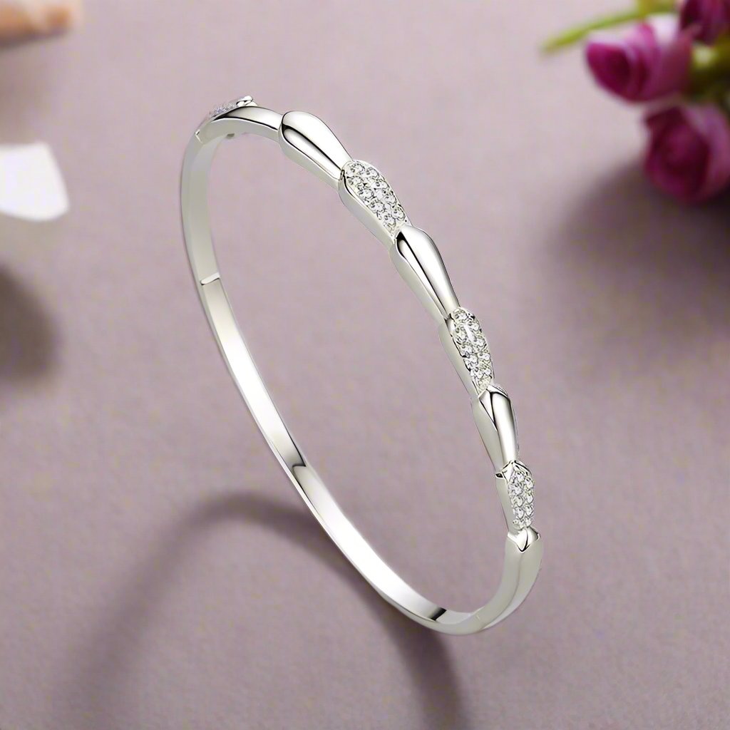 Exclusive S925 Sterling Silver Bracelet For Women — Silver — Size 16cm — Top View