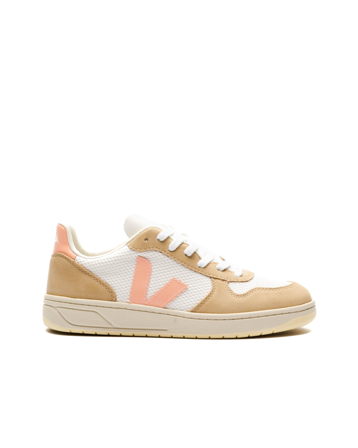 Exclusive Veja V-10 — 4 — Front View