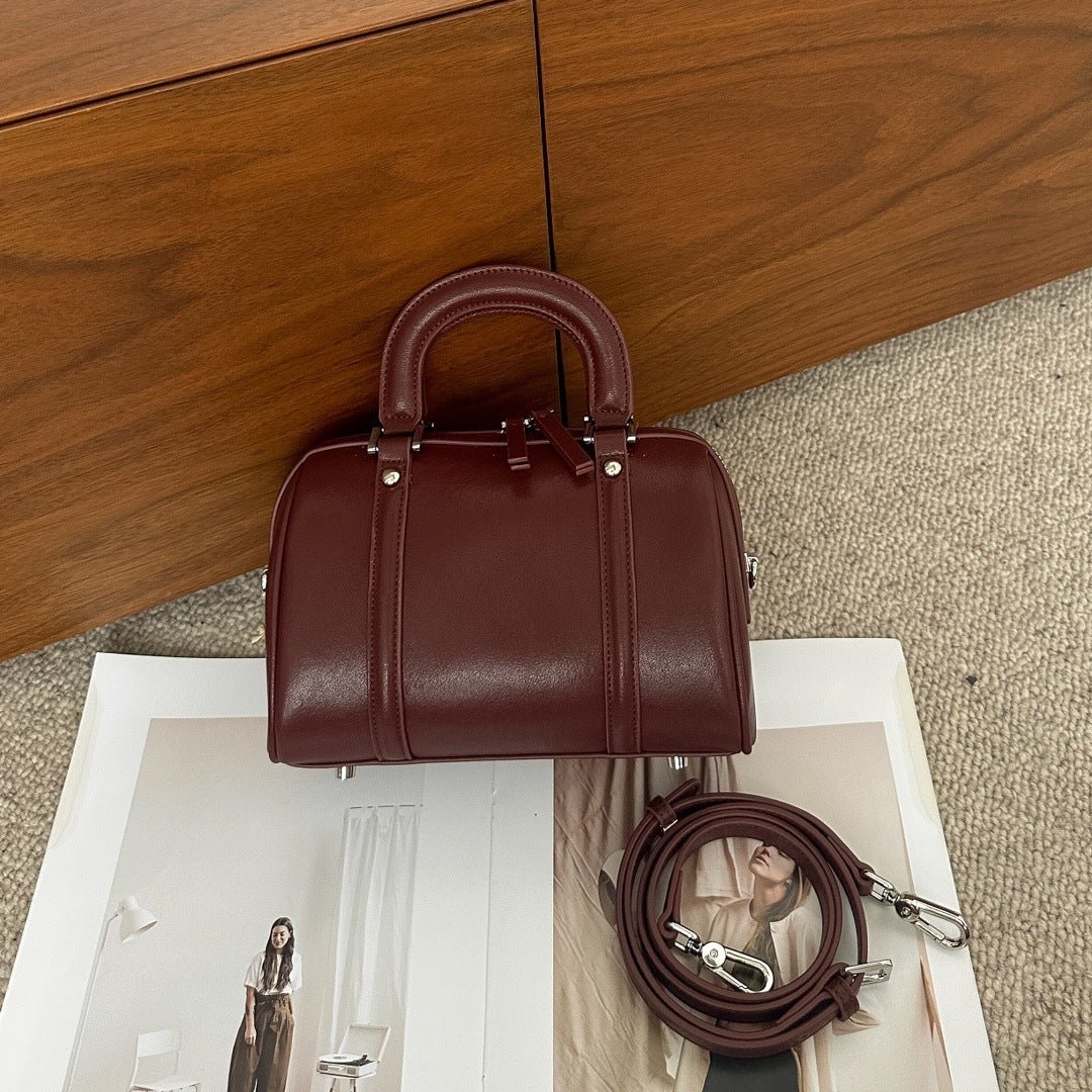 Exclusive Versatile Cylindrical Genuine Leather Portable Crossbody Bag — Black — Size 22X14X10cm — Detail View