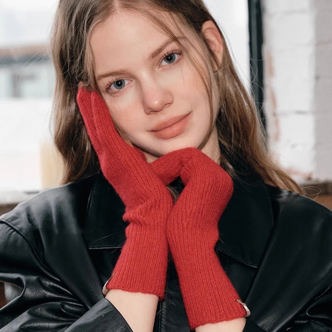 Exclusive Warm-keeping And Cold-proof Finger Touch Screen Gloves — Bordeaux Red — Size Free Size — Front View