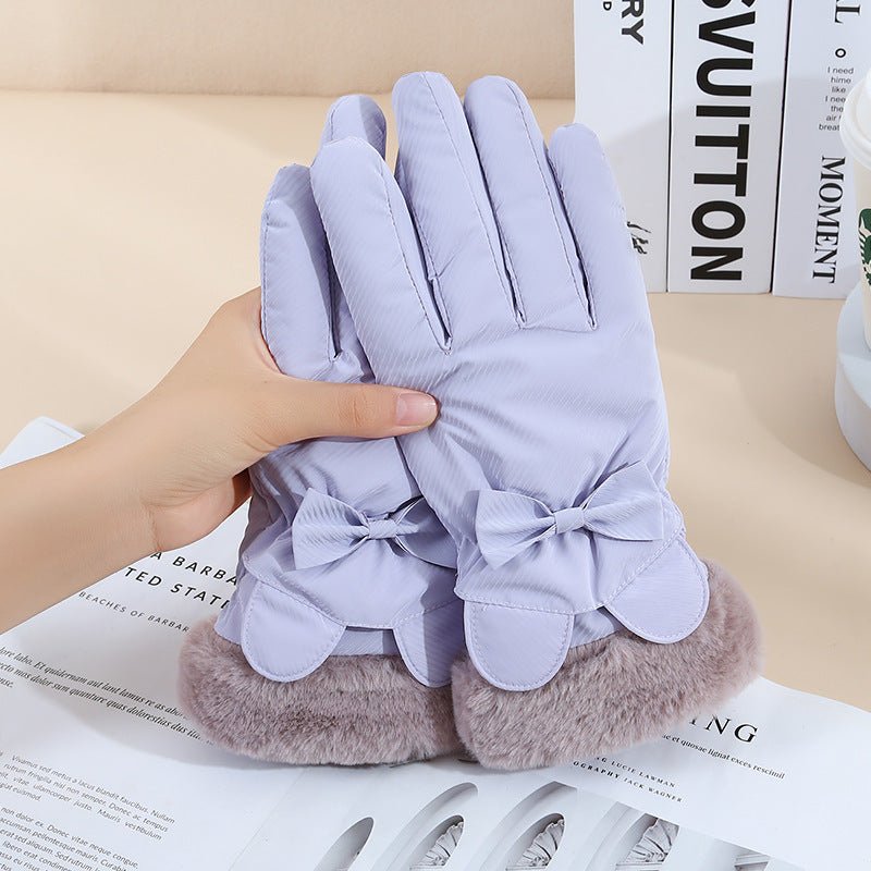 Exclusive Winter Women's Touch Screen Fleece-lined Thickened Warm Gloves — Fur Mouth Bear Beige — Front View