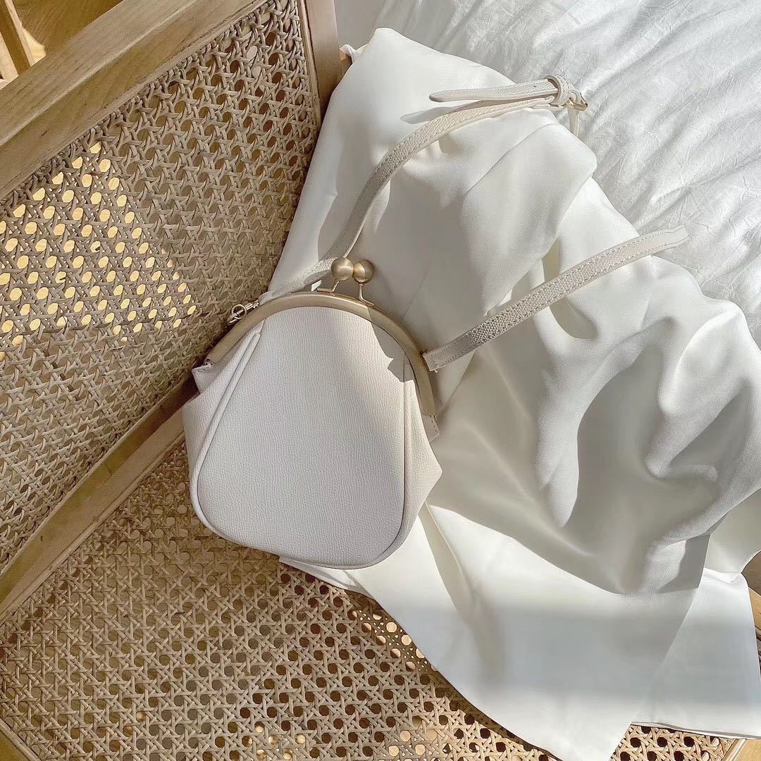 Exclusive Women's Simple One-Shoulder Messenger Bag — Beige — Front View